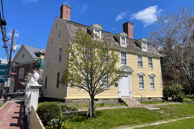 Self Guided Haunted Walking Tour in Portsmouth APP/GPS/EMF Reader - Portsmouth’s theater ghosts and famous performers