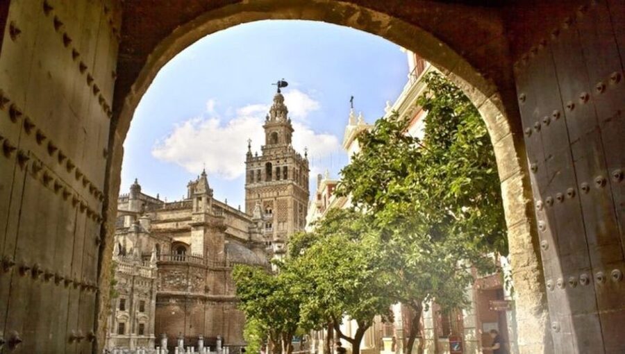 Seville: City of Queens, Nuns, Sex Work & Witches - Key points to know before booking
