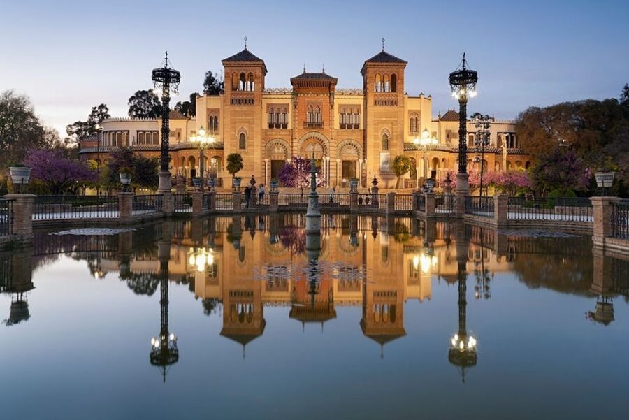 Seville: City of Queens, Nuns, Sex Work & Witches - What the guides add to the experience