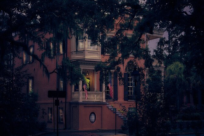 Sixth Sense Savannah Ghost Tour - The infamous mansion and the danger of dramatic stories