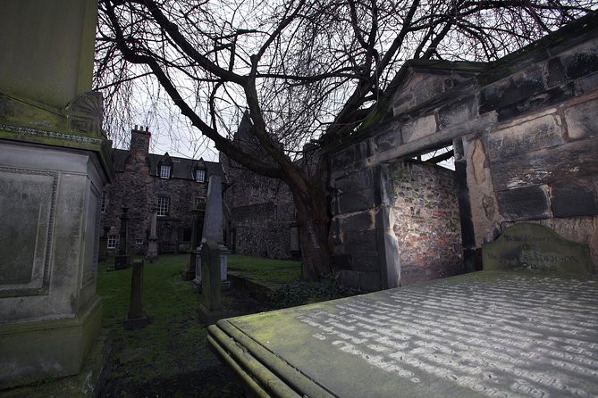 Small Group Edinburgh Underground Vaults & Graveyard Ghost Tour - Price, timing, and practical value