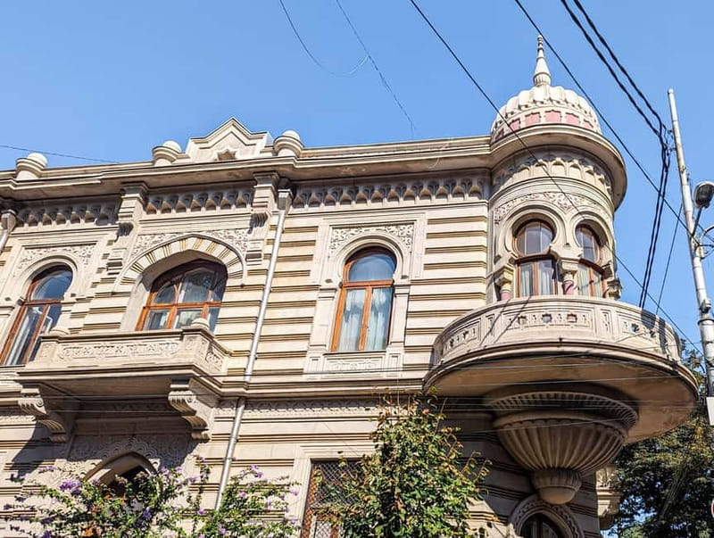 Sololaki - Urban Legends Walk of Bourgeoisie & Haunted Flats - Practical details for a smoother visit