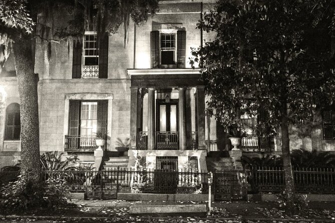 Spirits and Scoundrels Adults Only Savannah Ghost Tour | 10pm - What this late Savannah ghost walk is really like