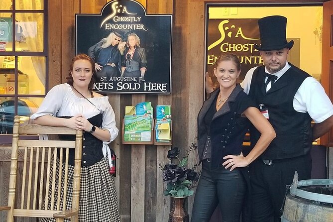 St. Augustine Ghost Tour: A Ghostly Encounter - The cemeteries: where the mood turns darker