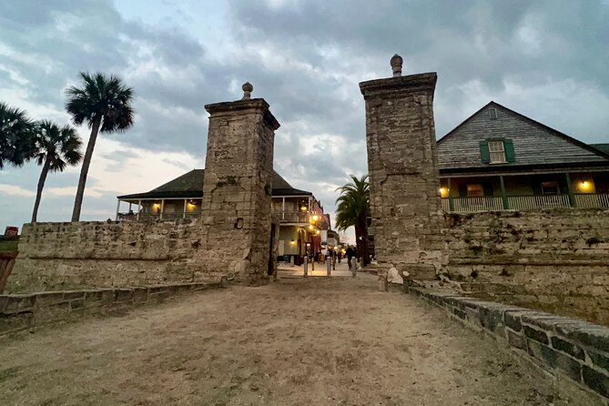 St. Augustine Ghost Tour on Premium Golf Cart with PiCk Up - Plaza de la Constitucion carries a darker civic history