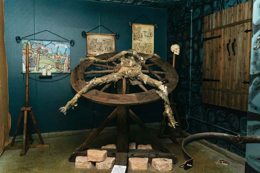St.Augustine: Torture Museum, Ghost Hunt, & Tiny Art Tickets - How long to allow inside