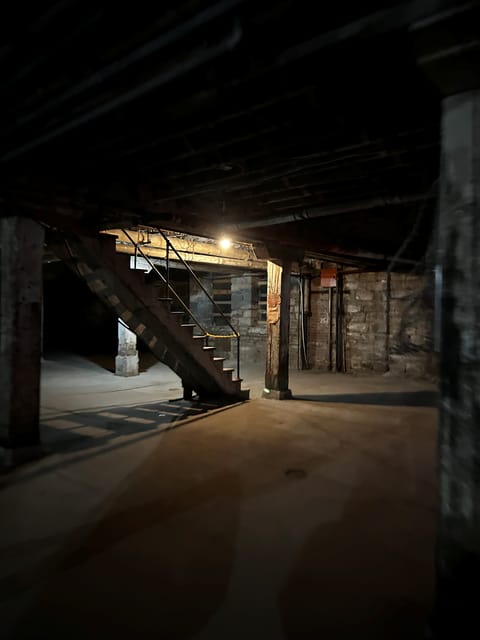 St. Louis: Lemp Haunted Neighborhood Ghost Tour - The Lemp family story gives the tour its backbone