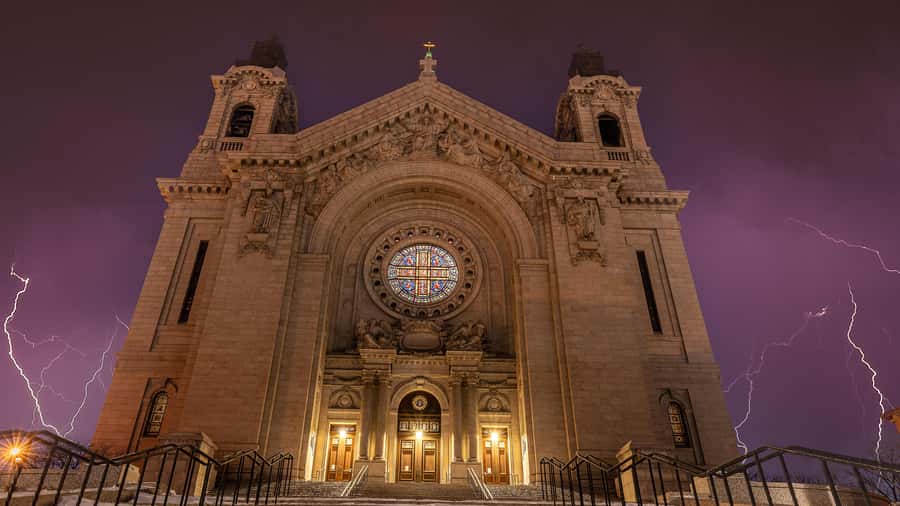St. Paul: Twin Cities Haunts Ghost Walking Tour - Key things to know before you go