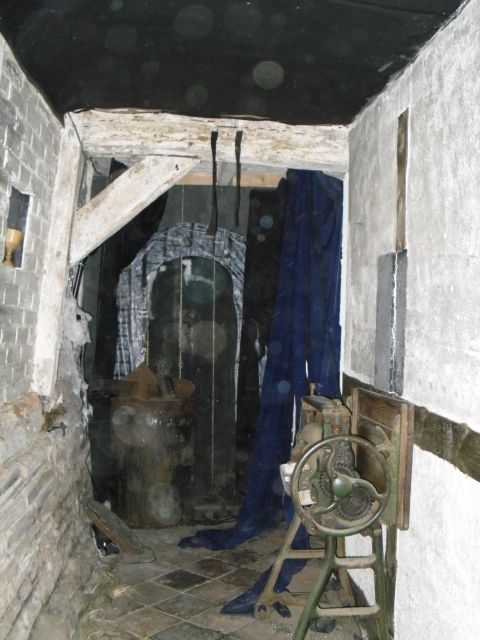 Stratford-upon-Avon: Lantern-Lit Ghost Tour at Tudor World - Who should book this ghost tour?