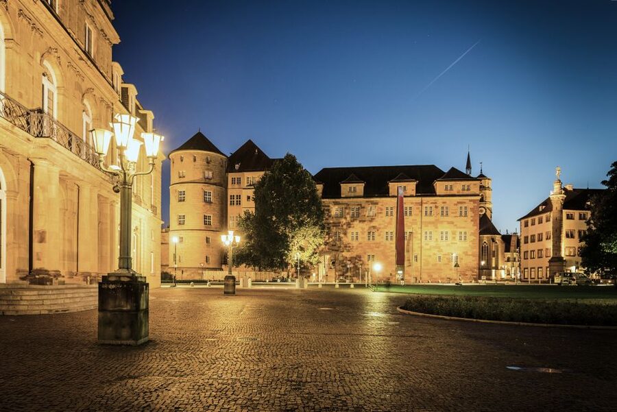 Stuttgart: Guided Ghost Walking Tour - Schlossplatz and the close of the evening route