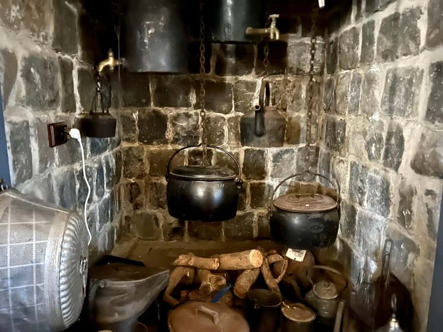 SYDNEY : Ghosts, Grog & The Rocks: Haunted Pubs &Cellar Tour - Vanished sailors and the Woman in Black