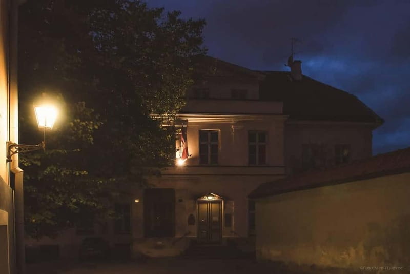 Tallinn: Old Town Ghost Tour - What the $55 price buys you