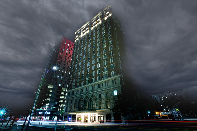 Tampa Terrors Spirits & Spirits Haunted Pub Crawl - Ghost stories at Curtis Hixon Waterfront Park