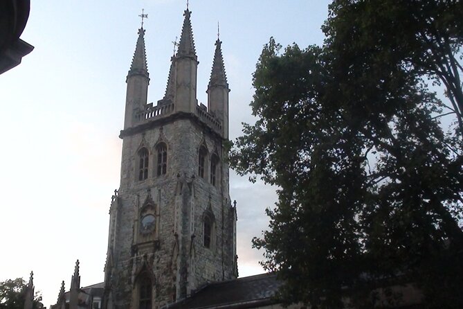 The Fading Light London Ghost Walk - Grave robbing near Holy Sepulchre