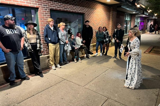 The Ghost Walk. Tortured Souls of Salem - Why Alina’s guiding style matters