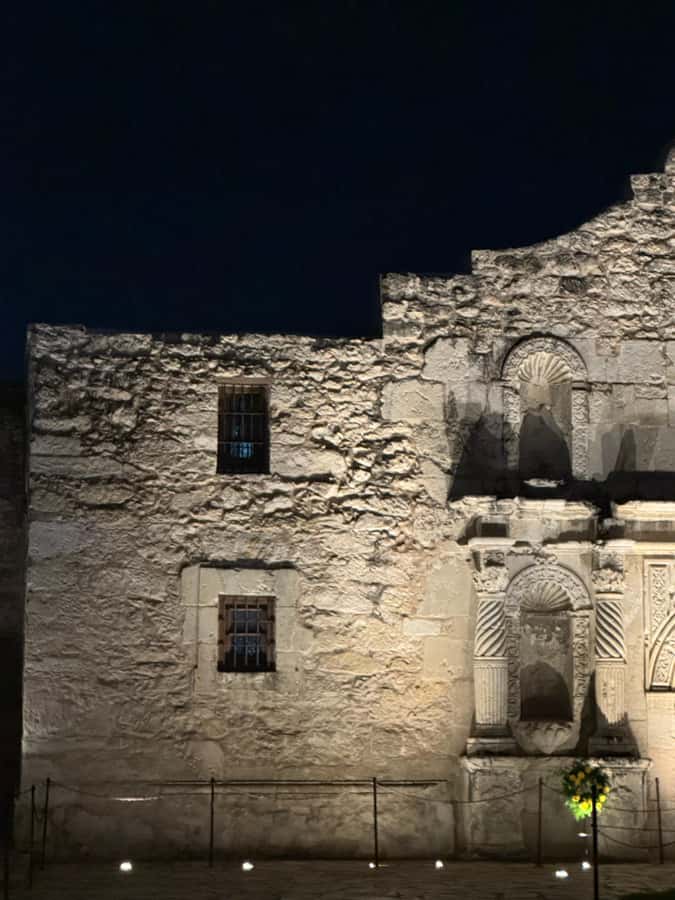 The Ghosts of San Antonio Walking Tour - Why the small group matters