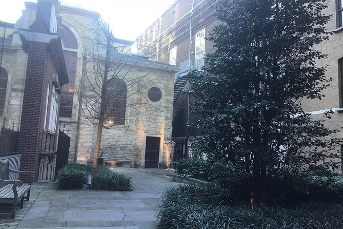 The Ghosts of the secret alleyways of old London town - Mayors, friendly spirits, and an invisible attack