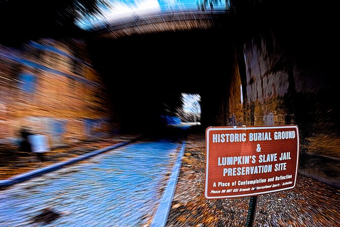 The Haunted History of Richmond tour - Richmond after dark, with history in the driver’s seat