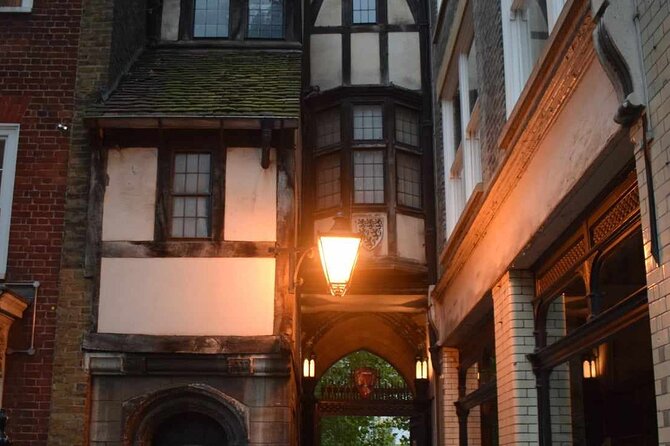 The Haunted Pubs of Old London: Small Group Tour - Charterhouse Square and the Black Death