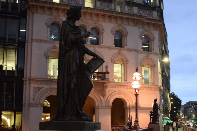 The Haunted Pubs of Old London: Small Group Tour - Charterhouse and Cloth Fair