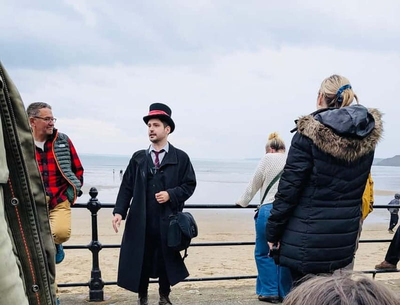 The Scarborough Ghost Walk - Looking out to sea for a lost sight