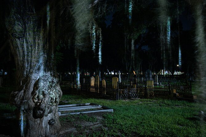 Tides of Tethered Terror: Tampa Ghost Tours - The guides make or break the evening