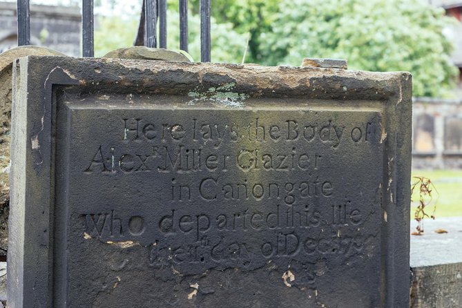 Treasures of Edinburgh: Ghosts, Myths & Legends Private Tour - Robert Fergusson, poetry, and a broader view of Edinburgh