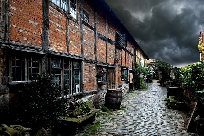 Tudor World Ghost Tour by Lantern light inside the building - Key points about the lantern-lit tour