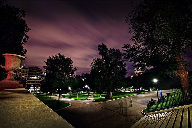 Underground Boston Ghost Tours: Gravestones & Gunpowder - The Massachusetts State House after dark