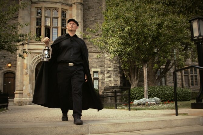 University of Toronto Ghost Tour - Campus Secrets & Spectres - Finishing near the Royal Ontario Museum