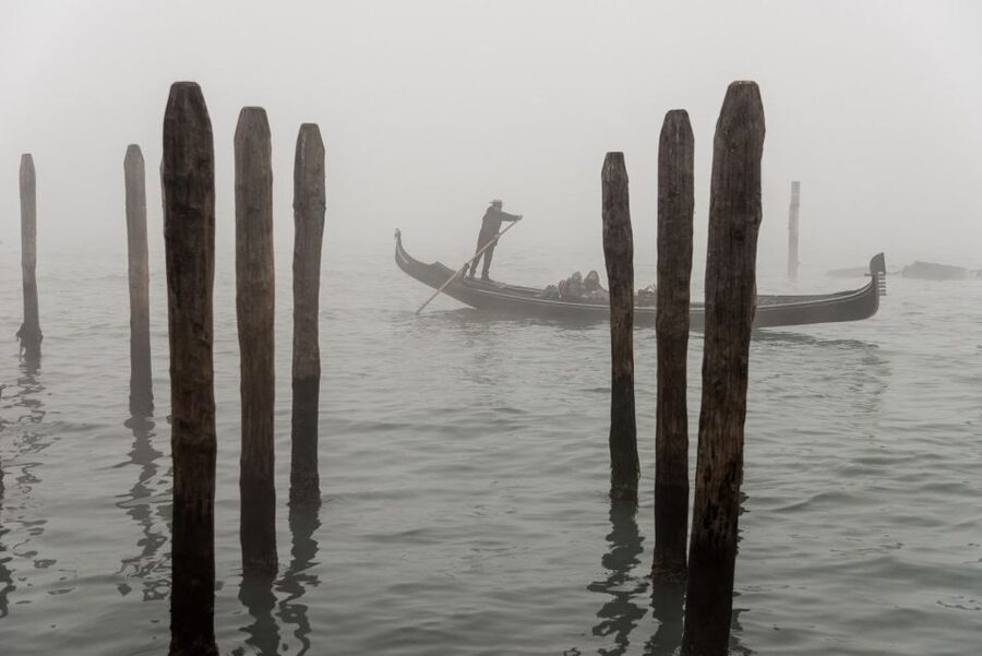 Venice: Ghost Tour to Rialto and San Marco Square - Meeting near the Royal Gardens