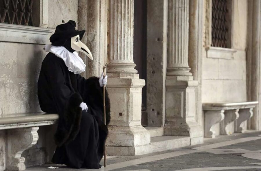 Venice: Ghost Tour to Rialto and San Marco Square - San Marco after dark
