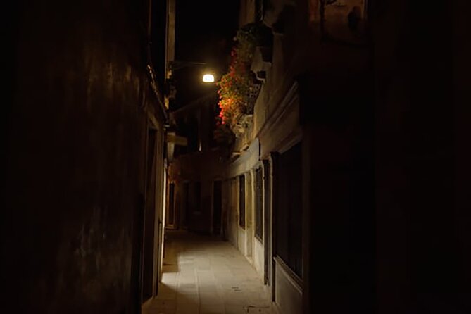 Venice Ghostly Legends Explore on Foot - Cannaregio: ending with everyday Venetian life