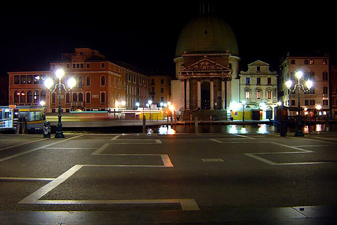 Venice Ghostly Legends Explore on Foot - What the guide adds to the experience