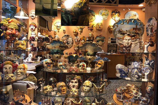 Venice: Ghosts and Legends Evening Private Walking Tour - The guide can make or break this experience