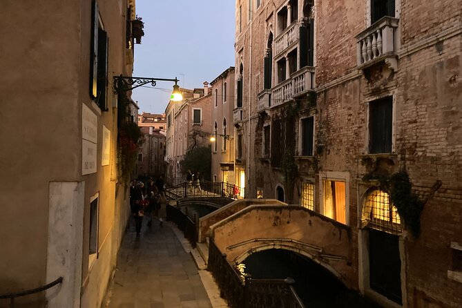 Venice: Ghosts & Murders - Mysterious Tales of San Marco Area - Finishing in Piazza San Marco