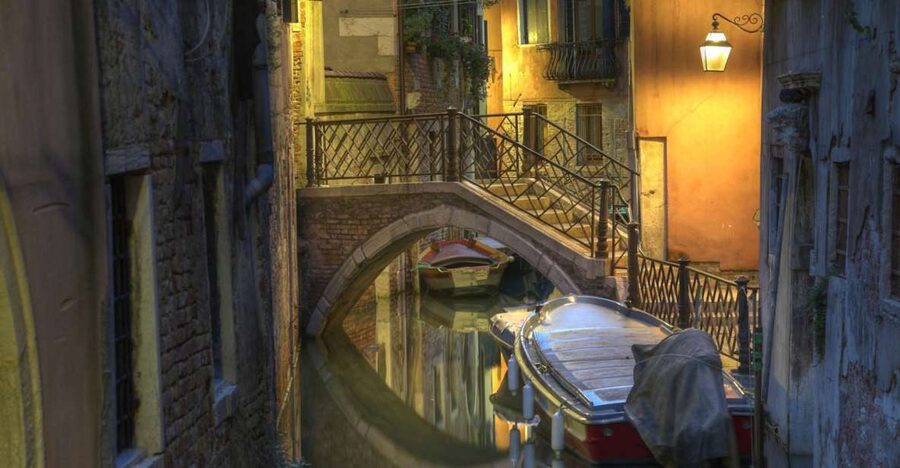 Venice: Legends, Anecdotes and Ghost Stories Walking Tour - Key points to know before you go