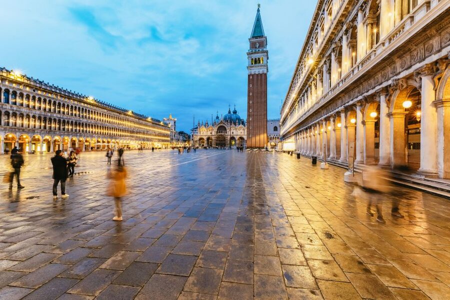Venice: The Ghost & Legends Walking Tour - Meeting Venice beside the San Marco post office