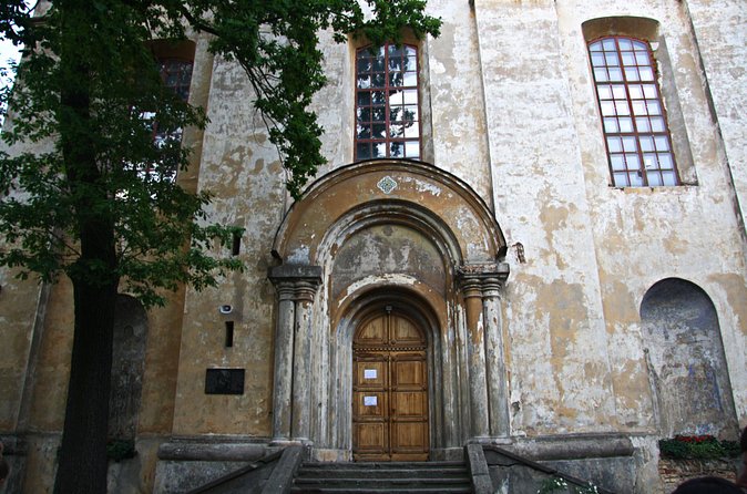 Vilnius Old Town 2-hour Private Ghost Tour - Is two hours enough for the Old Town?