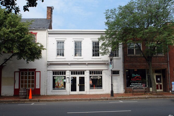Virginia: Ghosts of Fredericksburg Self-Guided Walking Audio Tour - Lewis Store and two centuries of commerce