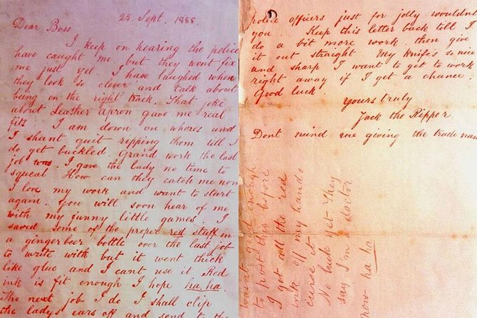 Visit Jack the Ripper in French - Artillery Passage and the narrow-street setting