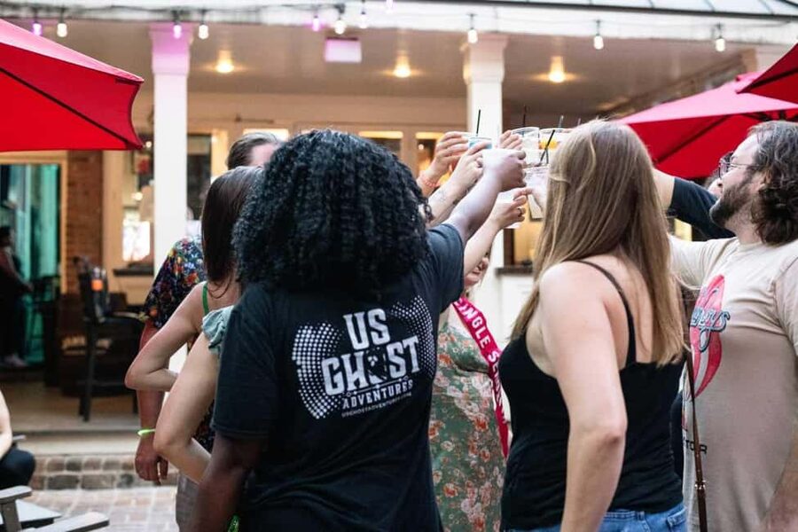 Waikiki Ghosts Boos and Booze Haunted Pub Crawl - Why this Waikiki crawl is different from a normal bar hop