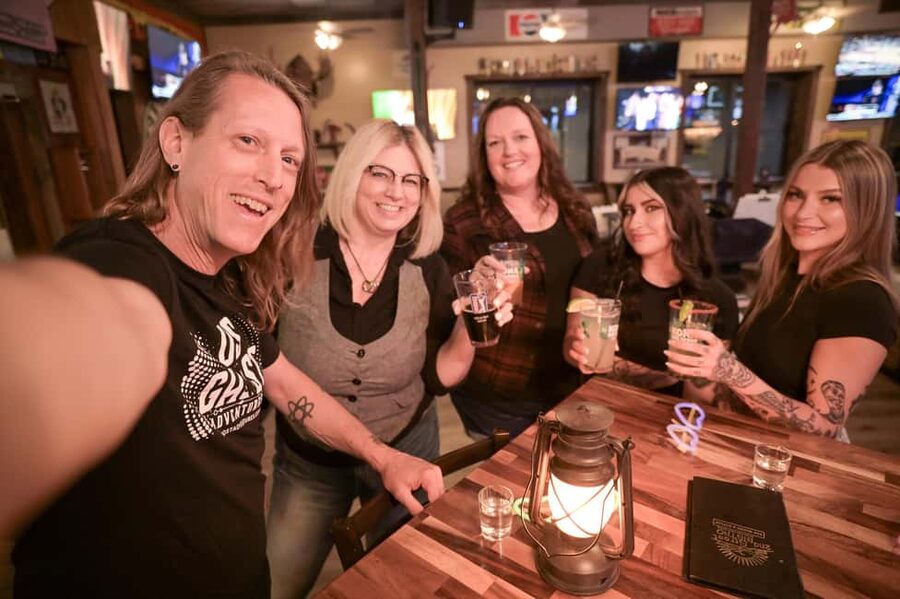 Waikiki Ghosts Boos and Booze Haunted Pub Crawl - Surf Bar Waikiki and the social side of the route