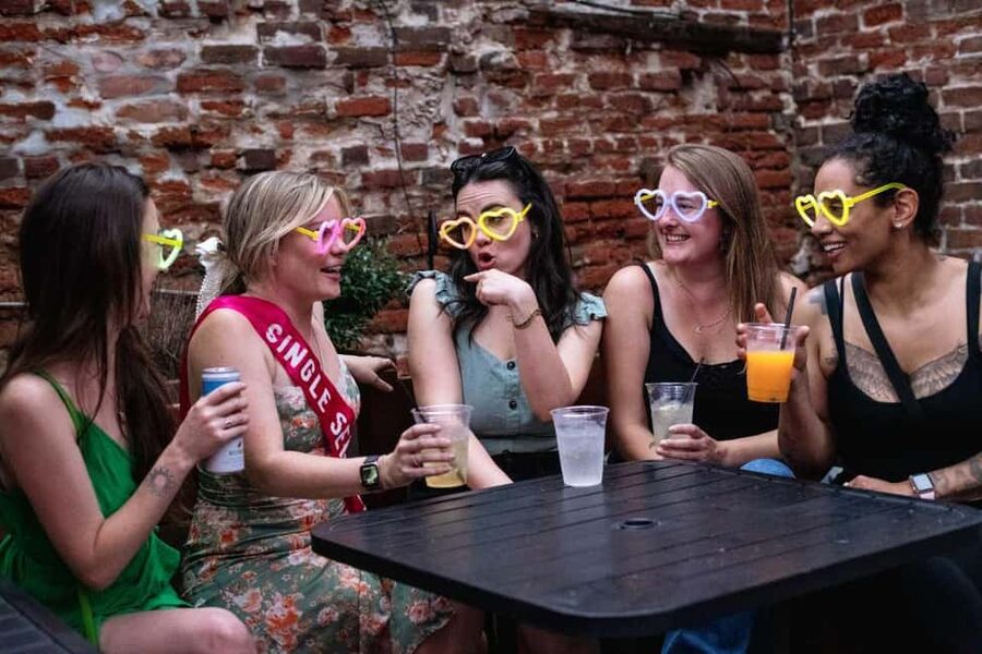 Waikiki Ghosts Boos and Booze Haunted Pub Crawl - Timing, clothing, and practical comfort