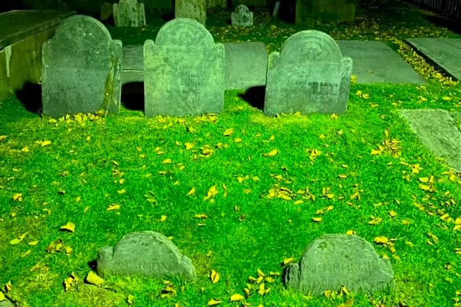 Walking Ghost Tour Through Newport RI - Newport Reading Room and Hotel Viking