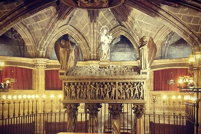 Walking Tour Mysteries and Legends of Barcelona and its Ghosts - Barcelona Cathedral, myths, and the streets around it