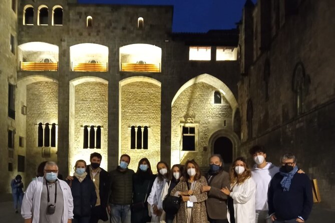 Walking Tour Mysteries and Legends of Barcelona and its Ghosts - Pont del Bisbe and the story behind its stones