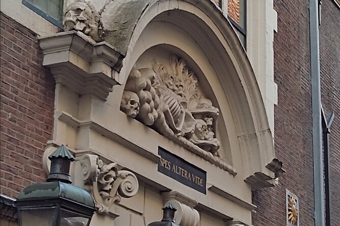 Walking Tour of Haunted Amsterdam - Nieuwmarkt and the city behind the legend