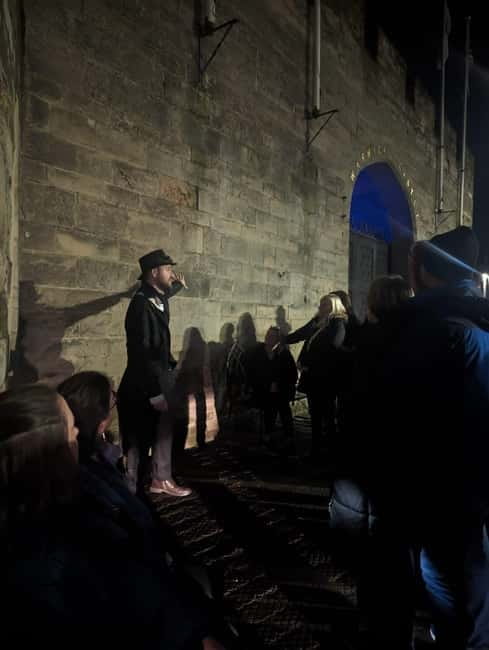 Warwick: Ghost, Crime & Murder Walking Tour - Starting at Lord Leycester Hospital