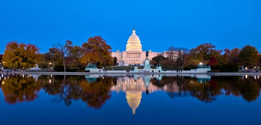 Washington D.C.: The Ghosts of Washington D.C. Walking Tour - Starting beneath the Supreme Court after dark